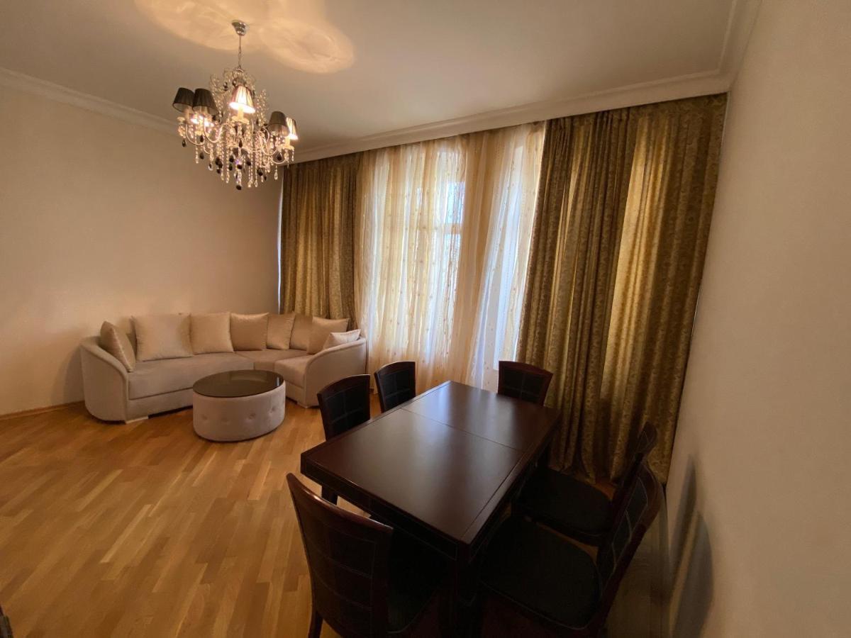 Cozy Old City Apartment Баку Екстериор снимка