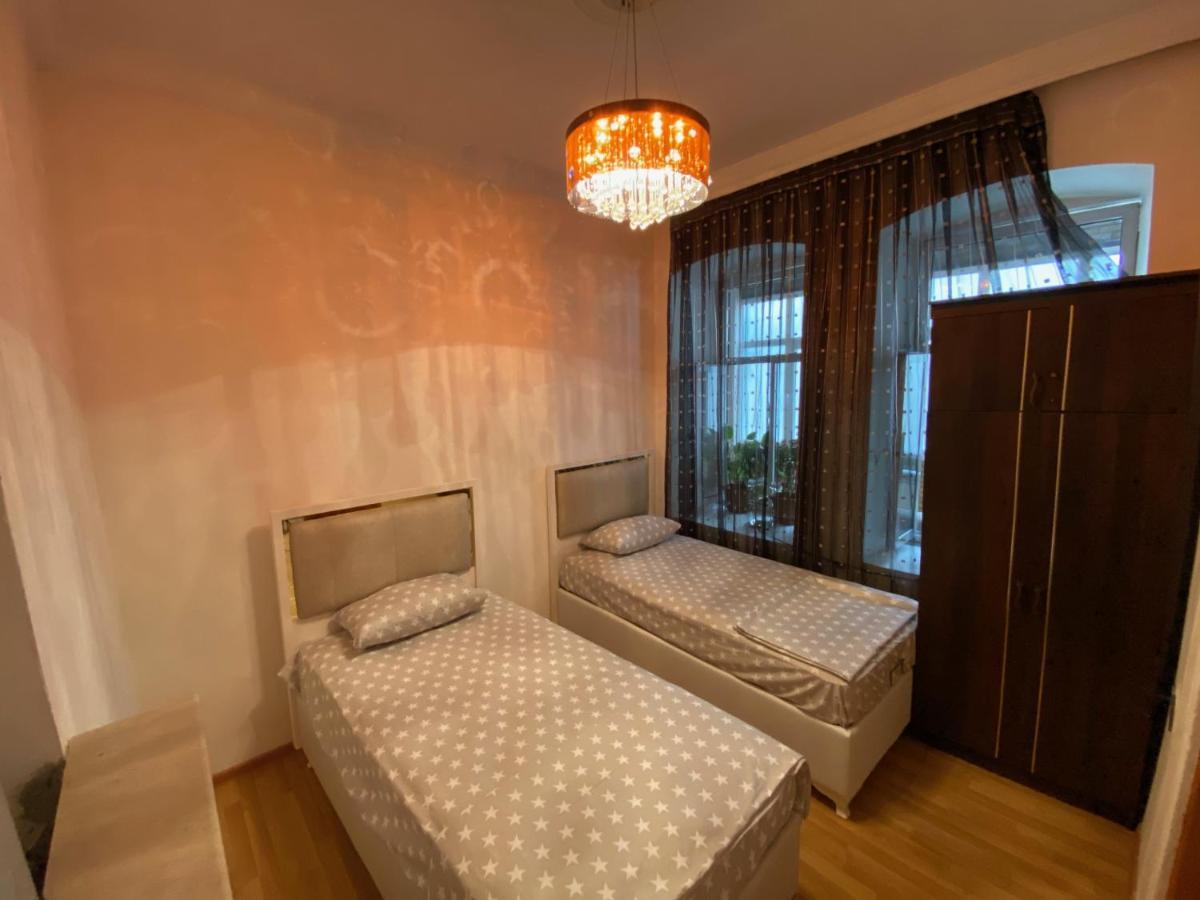 Cozy Old City Apartment Баку Екстериор снимка